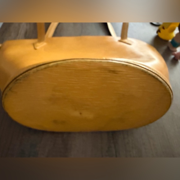 Louis Vuitton Vibrant Yellow Tote - Picture 4 of 10